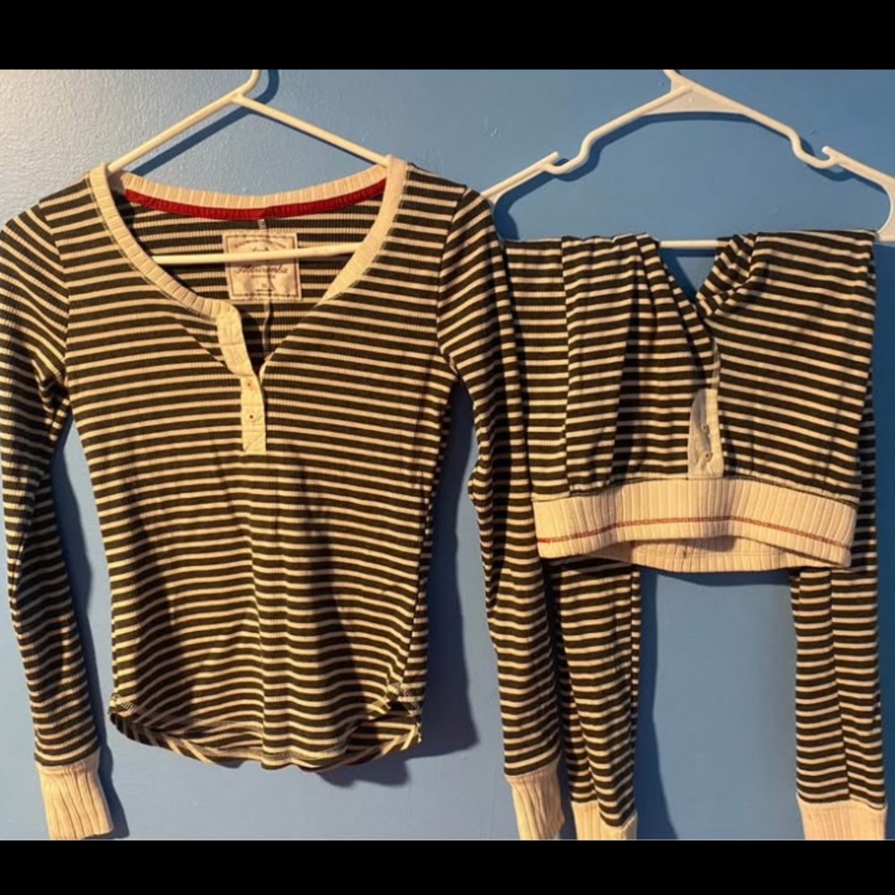 Abercrombie & Fitch Black and White Striped Sleepwear Set